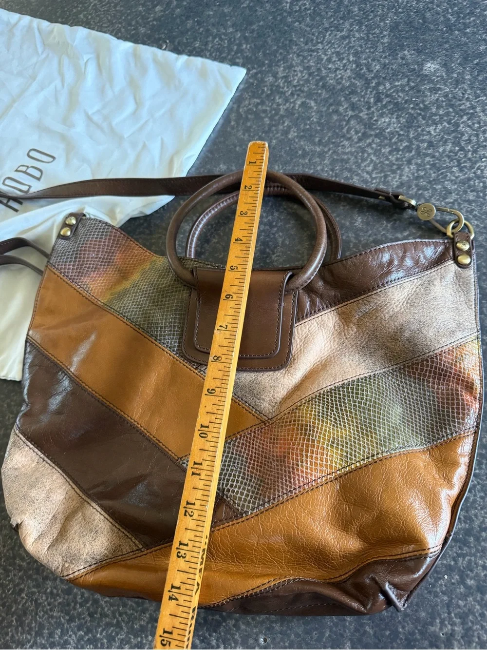 HOBO sheila leather